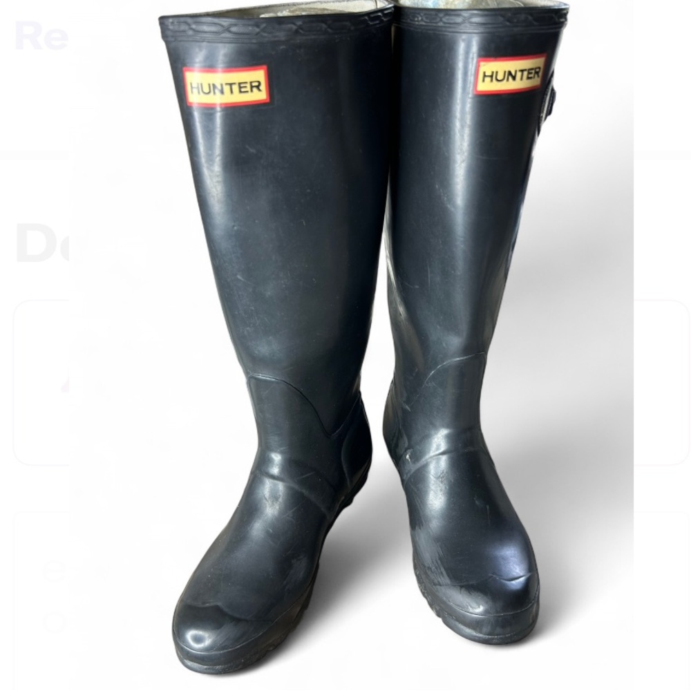 Hunter Original Tour Tall  Boot size 6Mens 7 women’s.